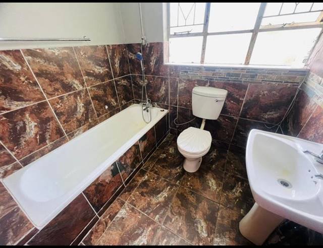 5 BEDROOM HOUSE FOR SALE IN BIRCHLEIGH